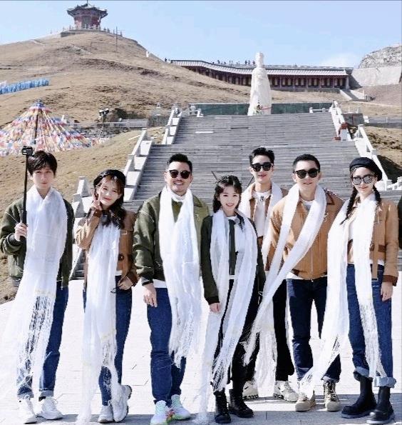 明星真实身高_赵露思身高测量_163身高的女明星