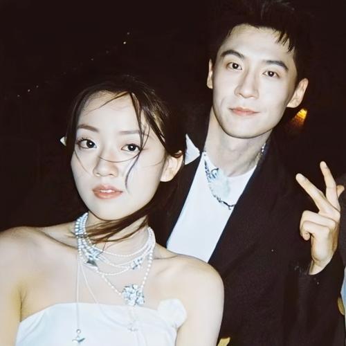 娱乐圈低调小情侣_低调的明星情侣_低调的情侣