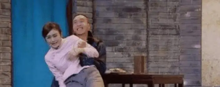 女明星被狂吃豆腐_女明星被揩油事件_女明星人身安全