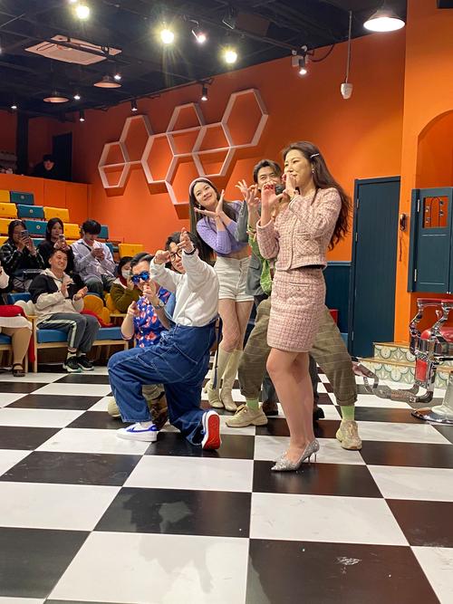 喜欢表演又不想进娱乐圈？把表演当兴趣和情绪健身房的人越来越多了